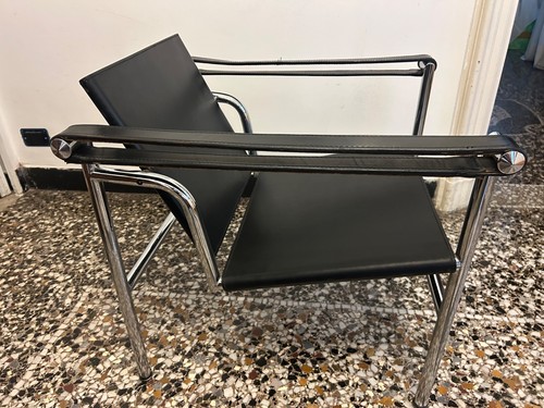 Sette poltroncine tipo - , lc1